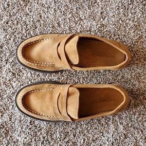 Women's GH Bass & Co. comfortable Loafers in light brown/tan suede. Sz 8M